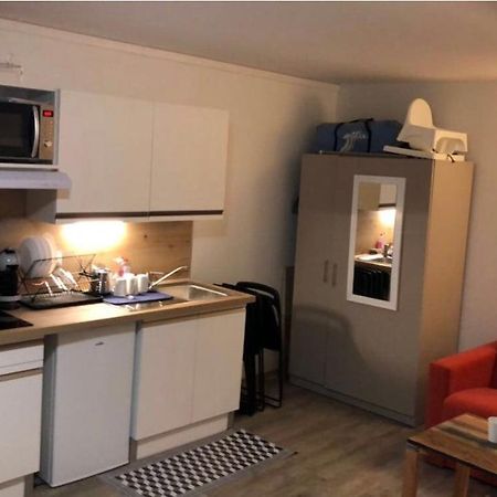 Au Bout Du Bois Piscine Sauna Hammam Accessible En Saison Et Le Logement Accessible Toute L Annee Les Déserts Eksteriør bilde
