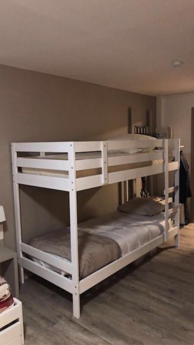 Au Bout Du Bois Piscine Sauna Hammam Accessible En Saison Et Le Logement Accessible Toute L Annee Les Déserts Eksteriør bilde